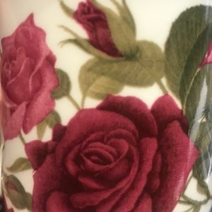 Meet your Posher, Maya